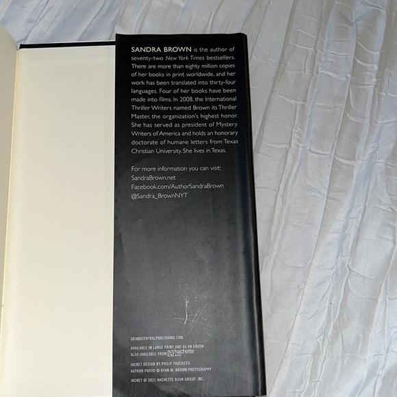 Sandra Brown Blind Tiger Novel - Picture 4 of 5